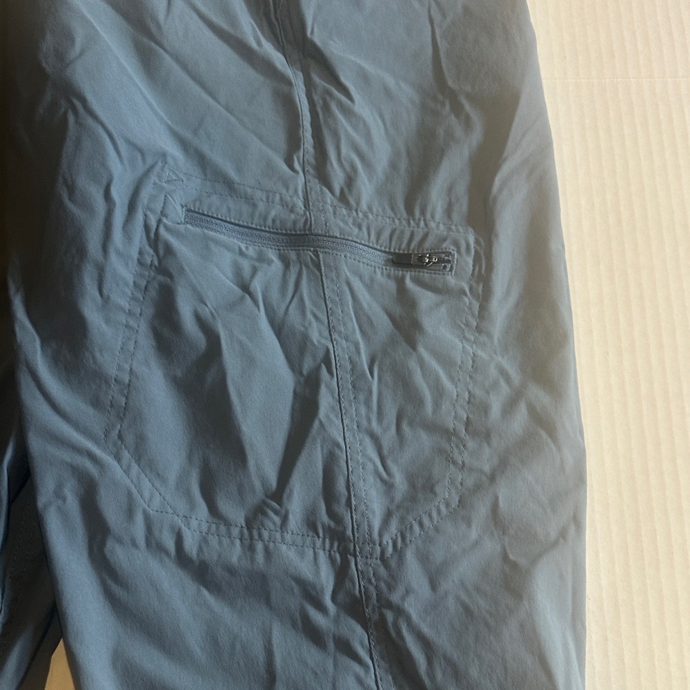Eddie Bauer light blue capri lightweight fabric with bungee cord tabs zipper - Picture 5 of 11